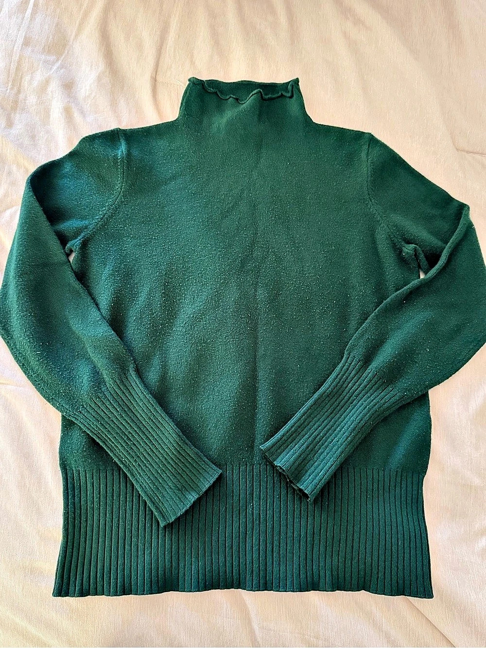 French Connection Green Ribbed Turtleneck Size Medium Like New